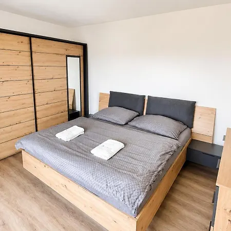 Апартаменты Modern 2 With Terrace, Chrenoviska *